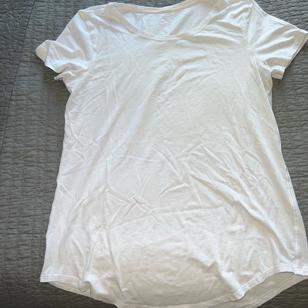 White Lululemon t shirt